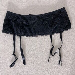 La Vie En Rose Black Lace Garter Belt Lingerie L/XL